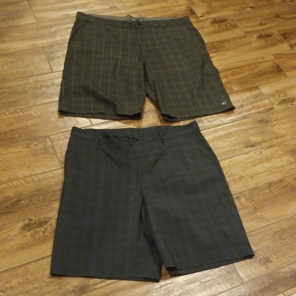 DUO of golf shorts